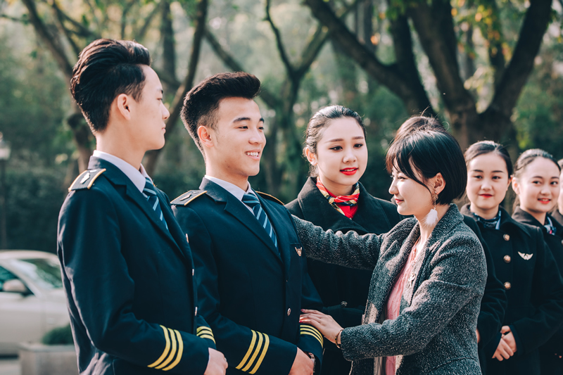 空乘學(xué)校招生要求有哪些？